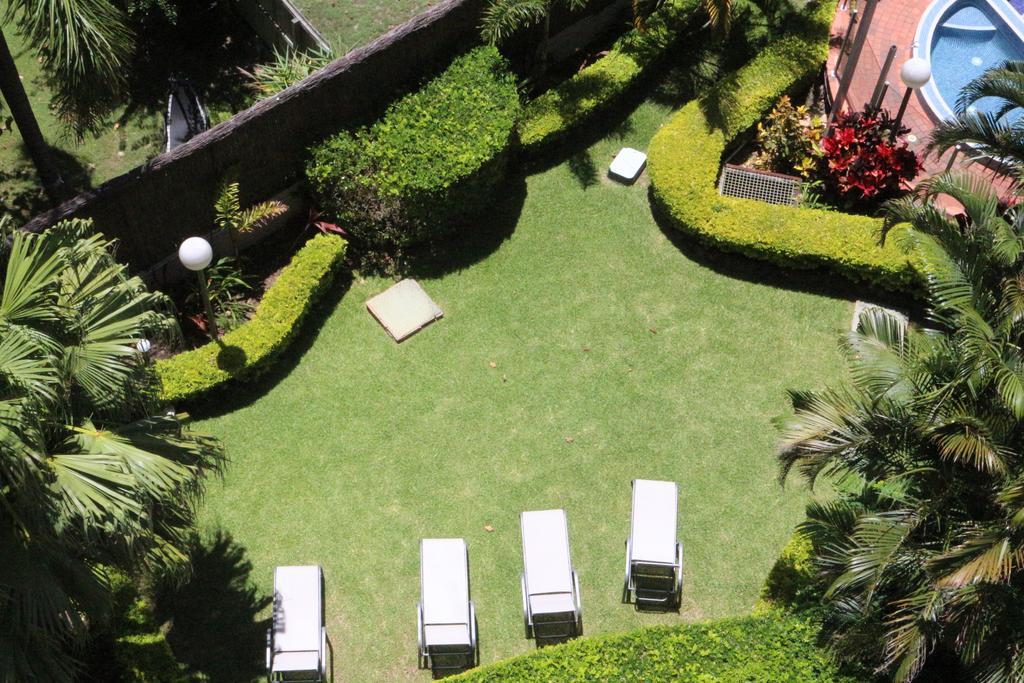 Aristocrat Apartments Gold Coast Ngoại thất bức ảnh