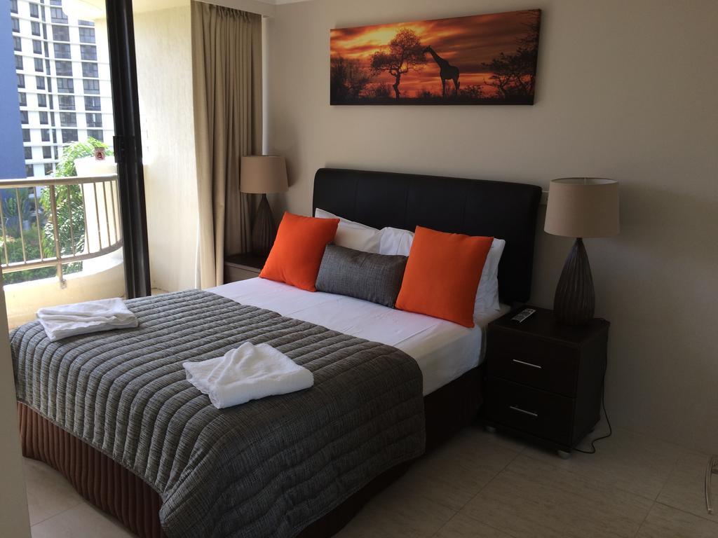 Aristocrat Apartments Gold Coast Ngoại thất bức ảnh