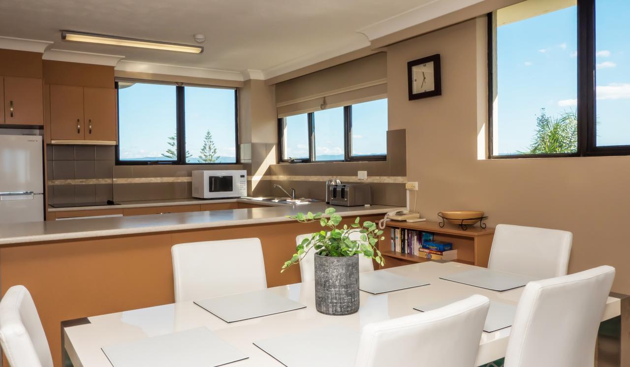 Aristocrat Apartments Gold Coast Ngoại thất bức ảnh